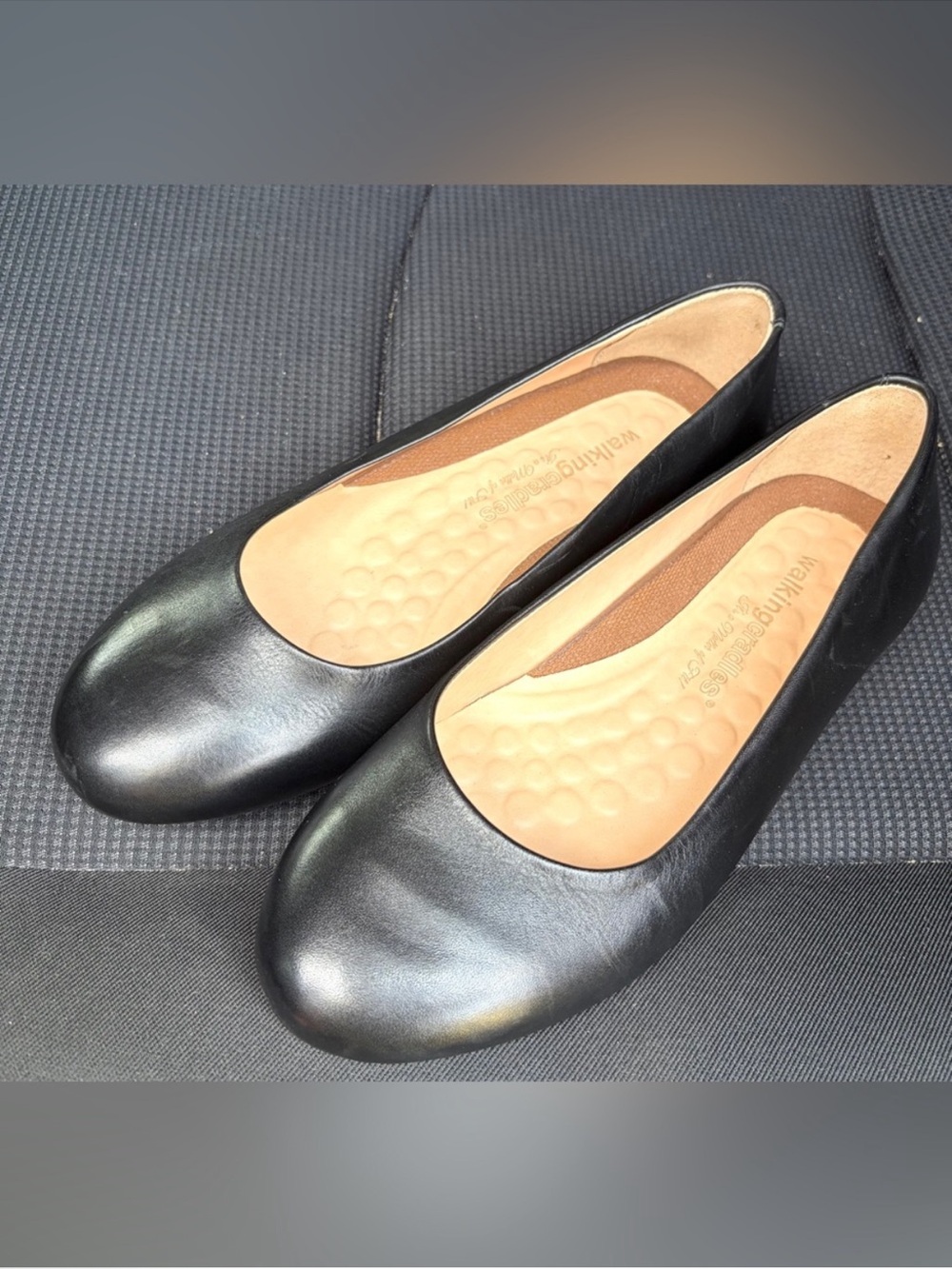 NWT. Walking cradles Ballet Flats made Brazil genuine leather. Relaxed feet. 7ww